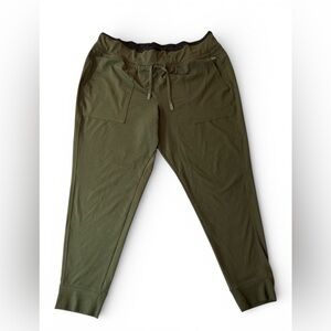 DSG Army Green Joggers Sweat Pants 
Size 2XL